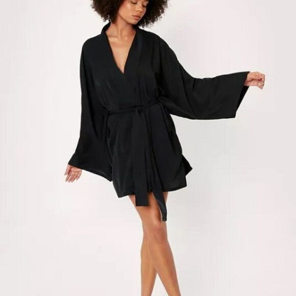 Nasty Gal Plain Kimono Sleeve V Neck Wrap Mini Dress Women's Black Size 6 NWT - Picture 1 of 7